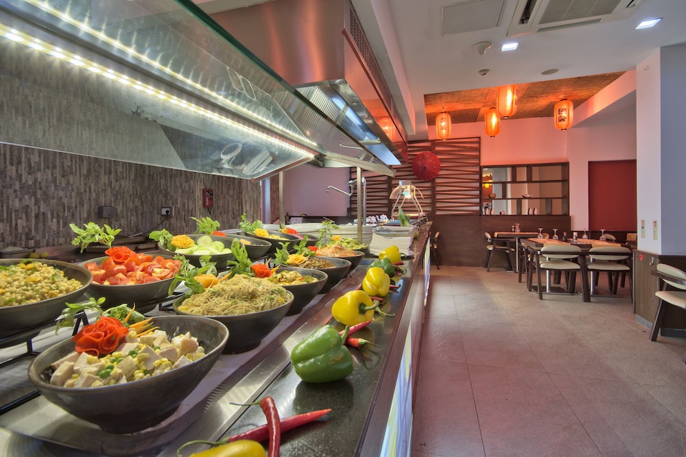 Mellieha Vacations - db Seabank Resort and Spa - Property Image 4
