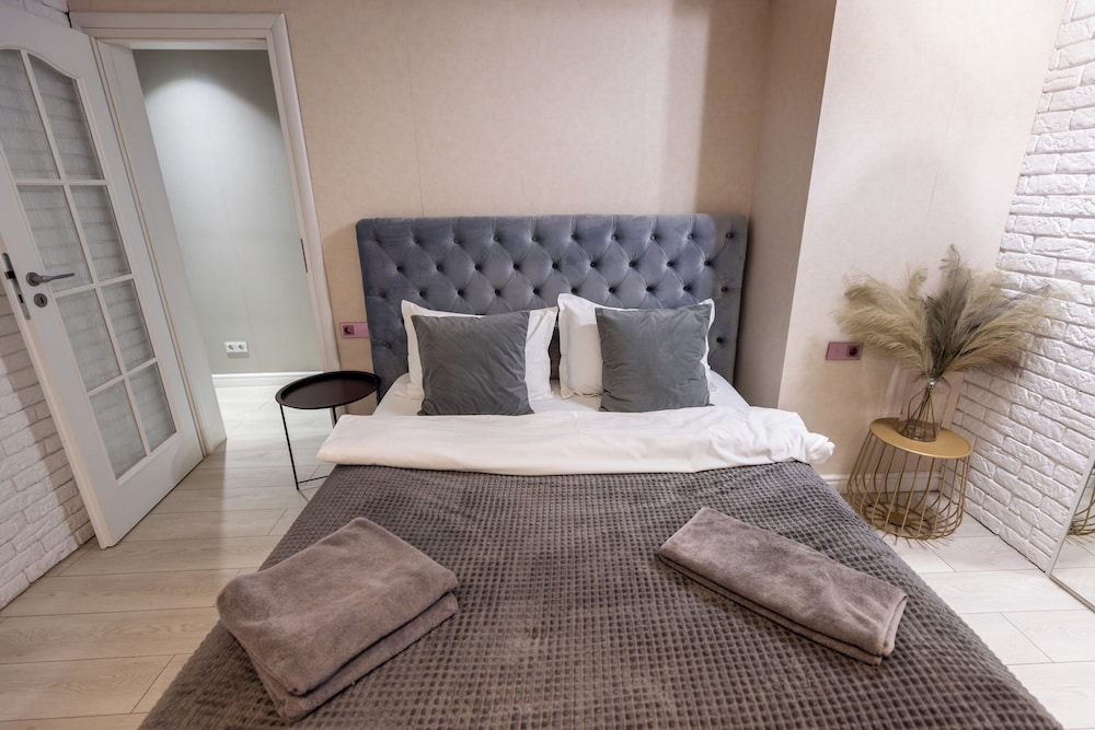Aiastay Bucharest River Apartments