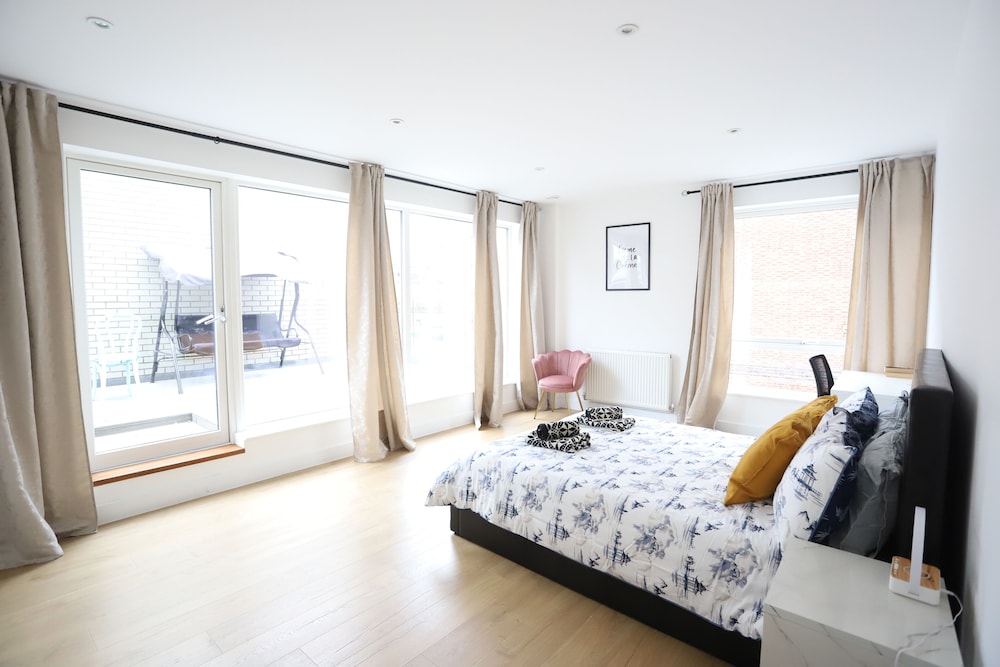 Luxury London Apartment With 5 Bedrooms