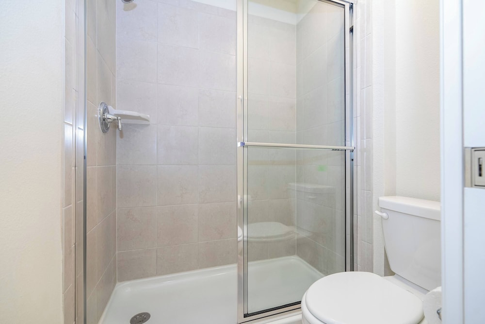 Stunning 7Bd Jacuzzi Pool & Close To Disney @ Windsor Cay 16217