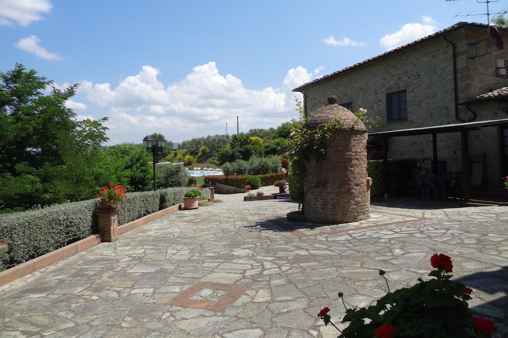 Apartment in Volterra With Panoramic Views