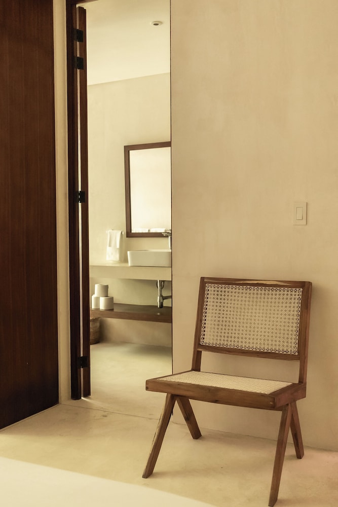BT Homes - Zama Boho