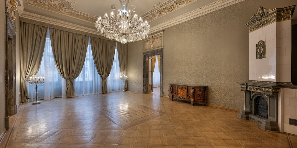 Kaiserstein Palace Apartments