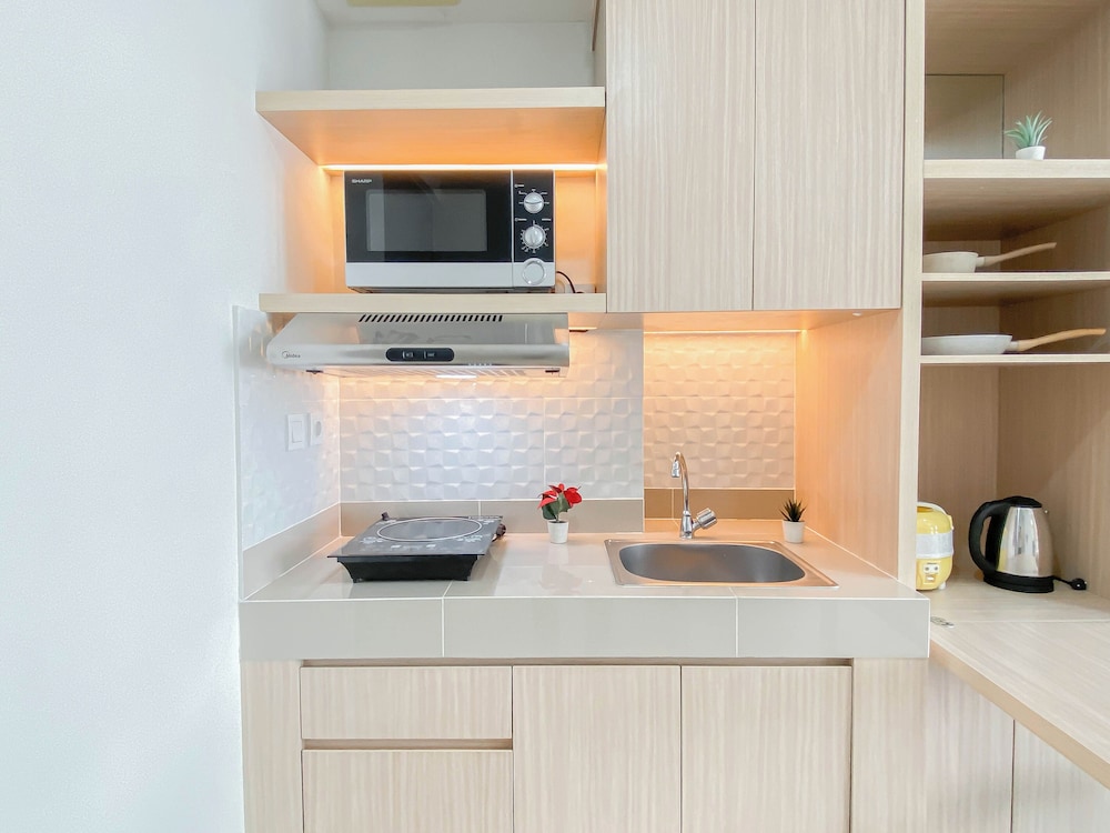 1Br At Apartment Vasanta Innopark Near Mm2100 Area