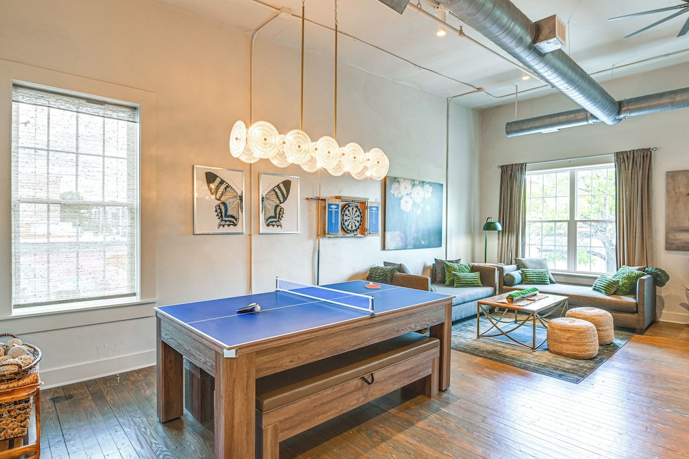 Walk to Vanderbilt: Eclectic Apt in Nashville