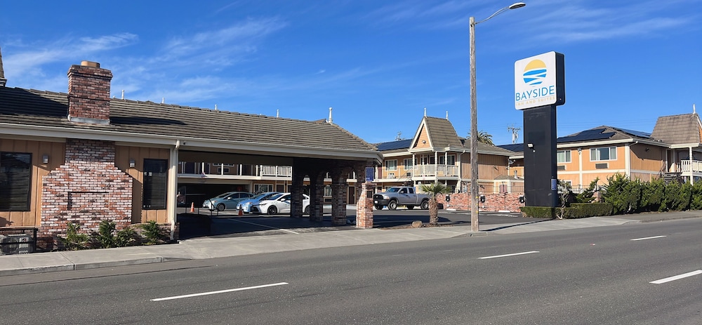 Ramada Bayside Inn & Suites Eureka