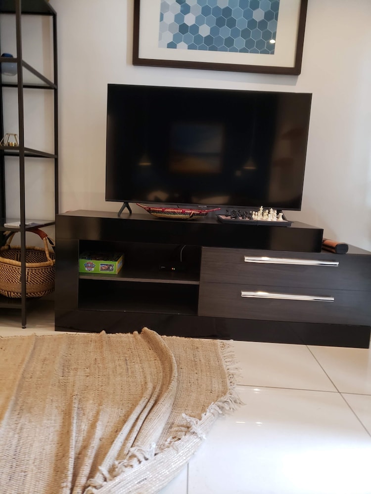 EBS LEGENDSTwo bedroom duplex