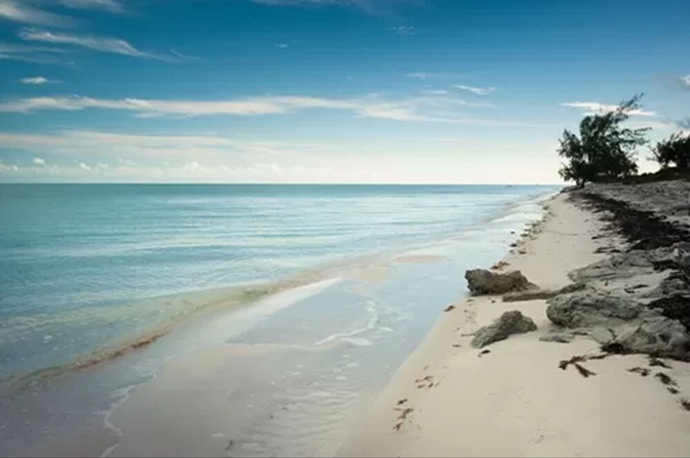 Caribbean Sea Breeze Villas