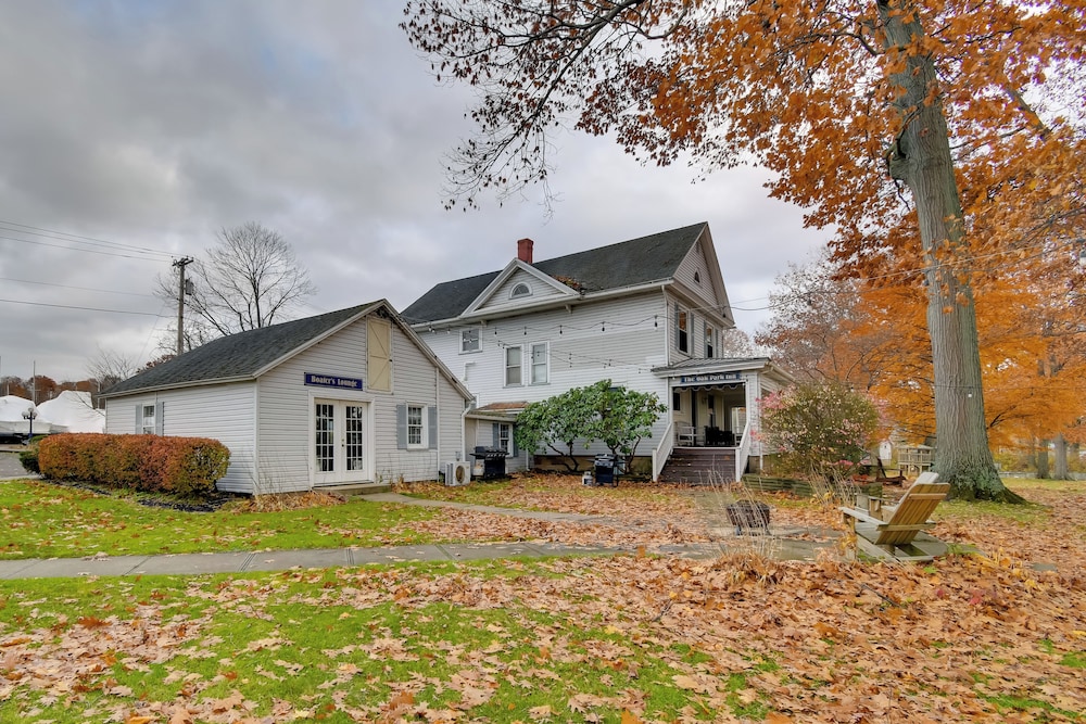 Lakefront Cabin Living w/ Dock Access on Sodus Bay