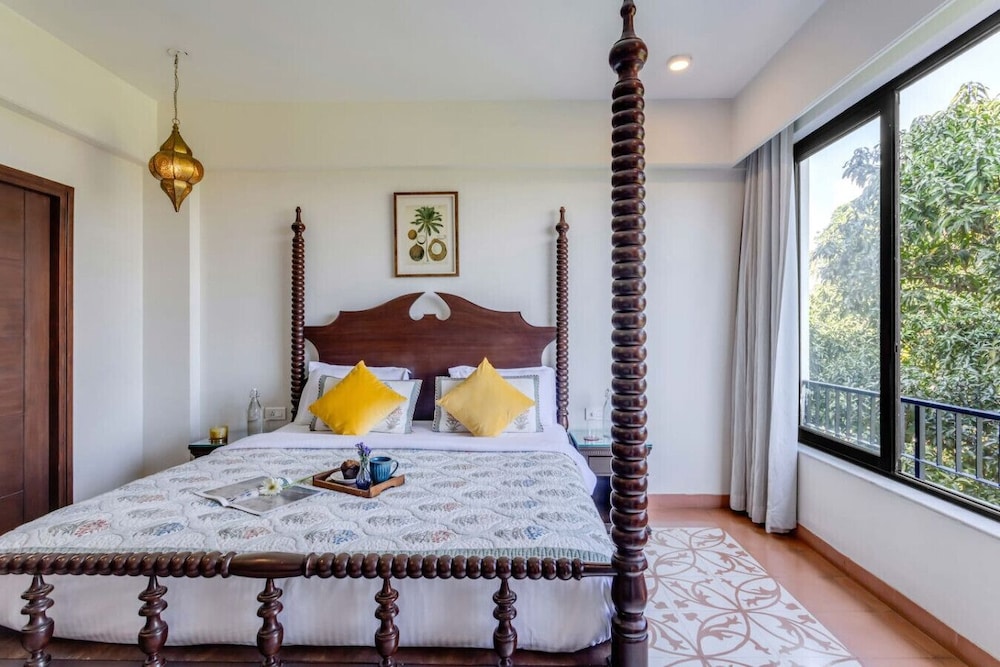 Serene Candolim 2bhk With Infinity Pool