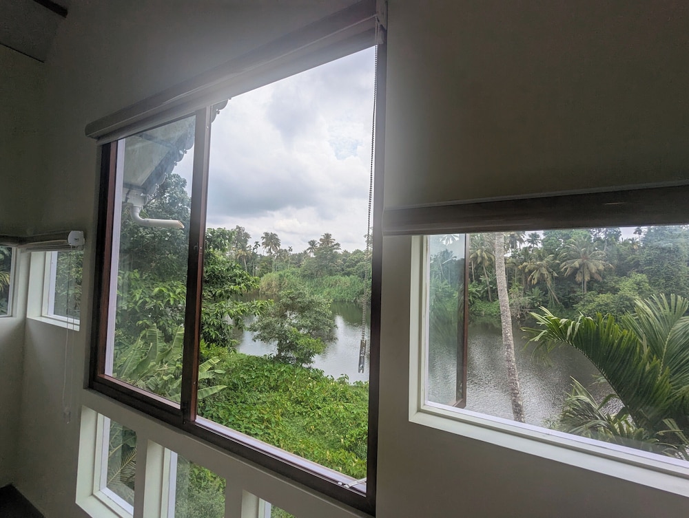 Neelambari Ecotourism Thrissur Aratupuzh