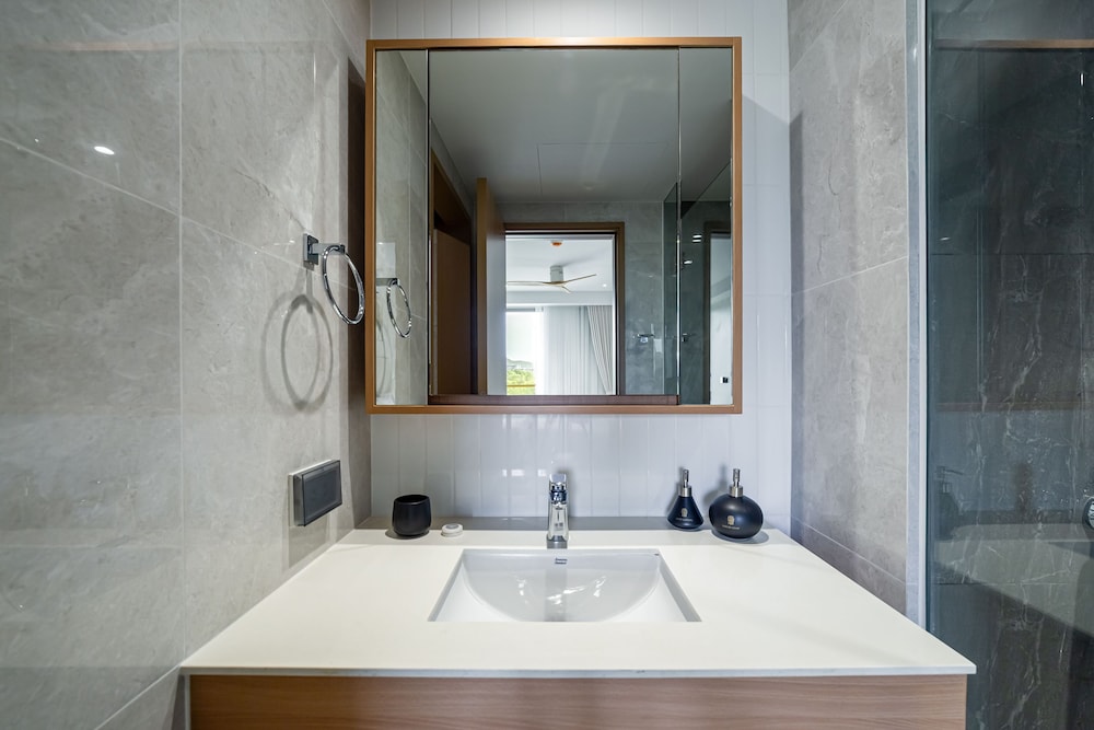 Seaside 1BR 200 m to BangTao beach
