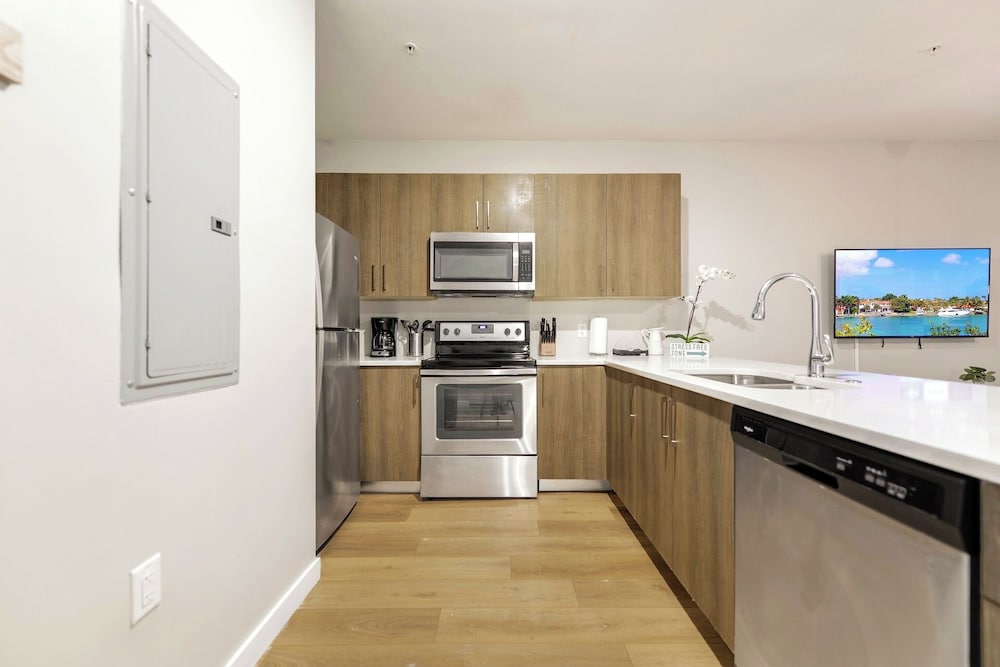 Stylish Townhouses by Design District