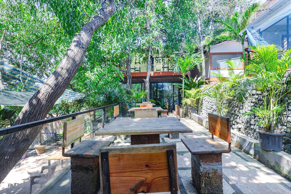 FabHotel Hillora Coastal Resort