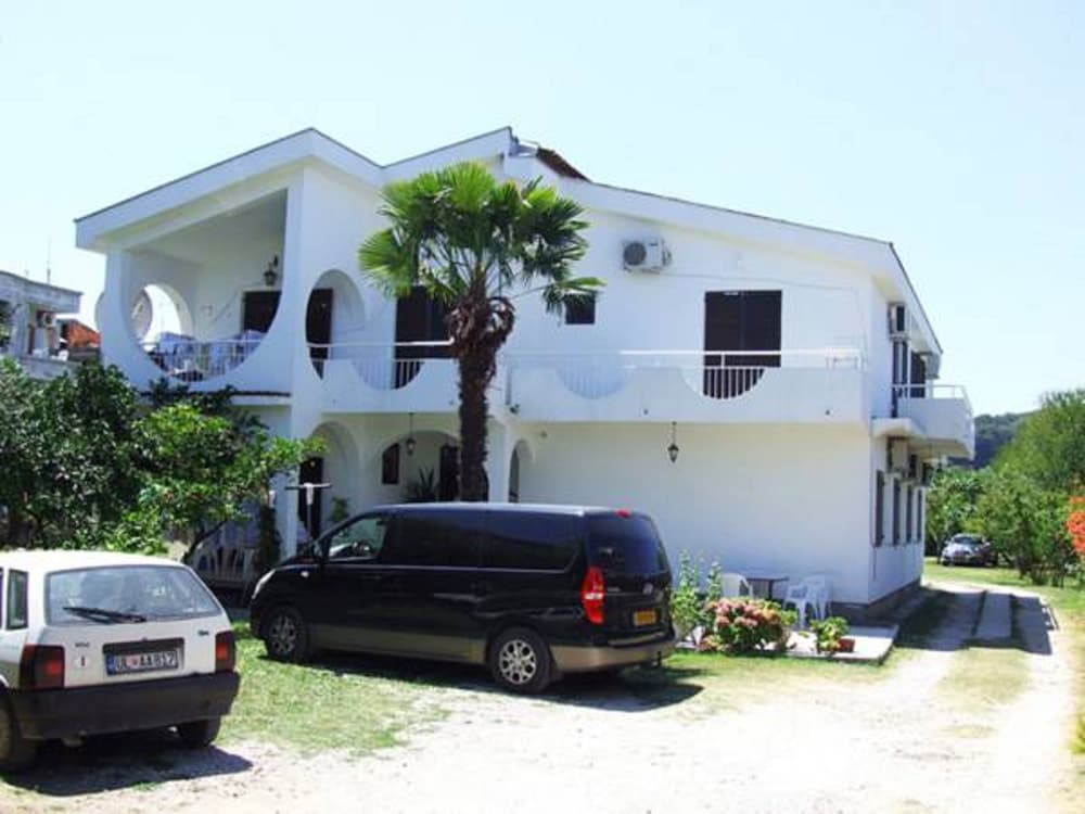B&B Lovac Azurina