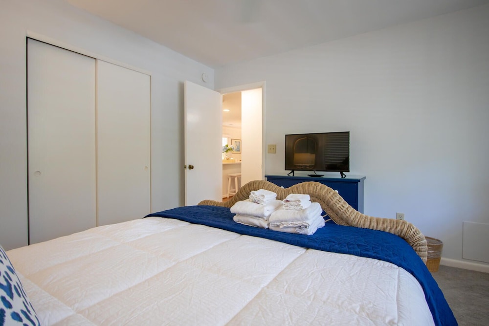 379 Wahoo Dr view 2