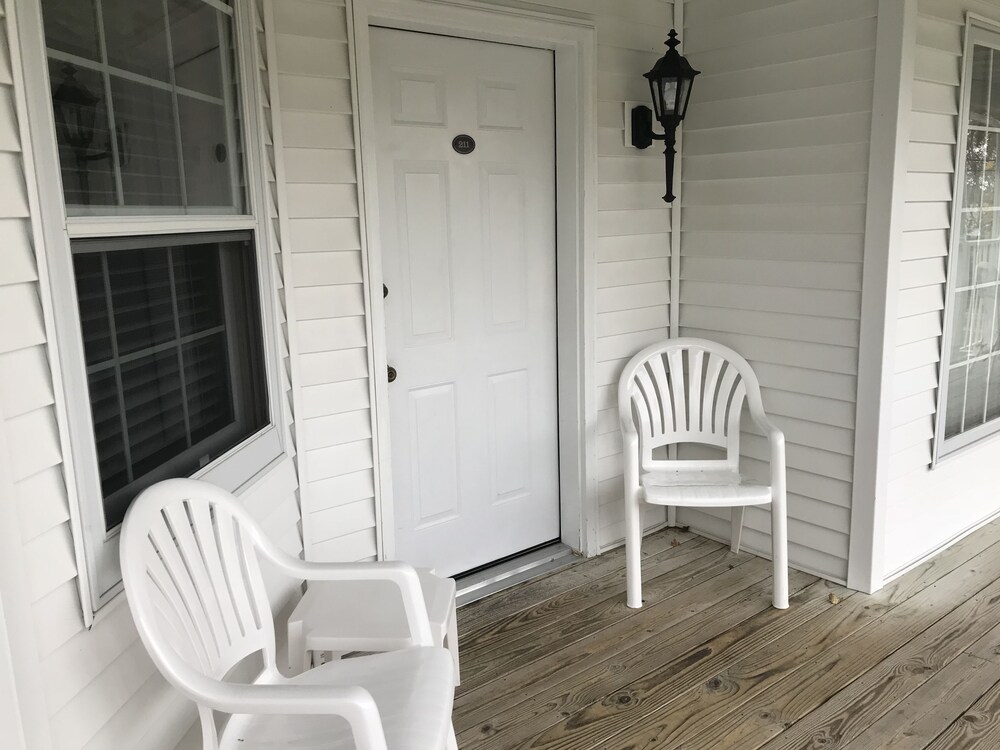 Bay Breeze Resort