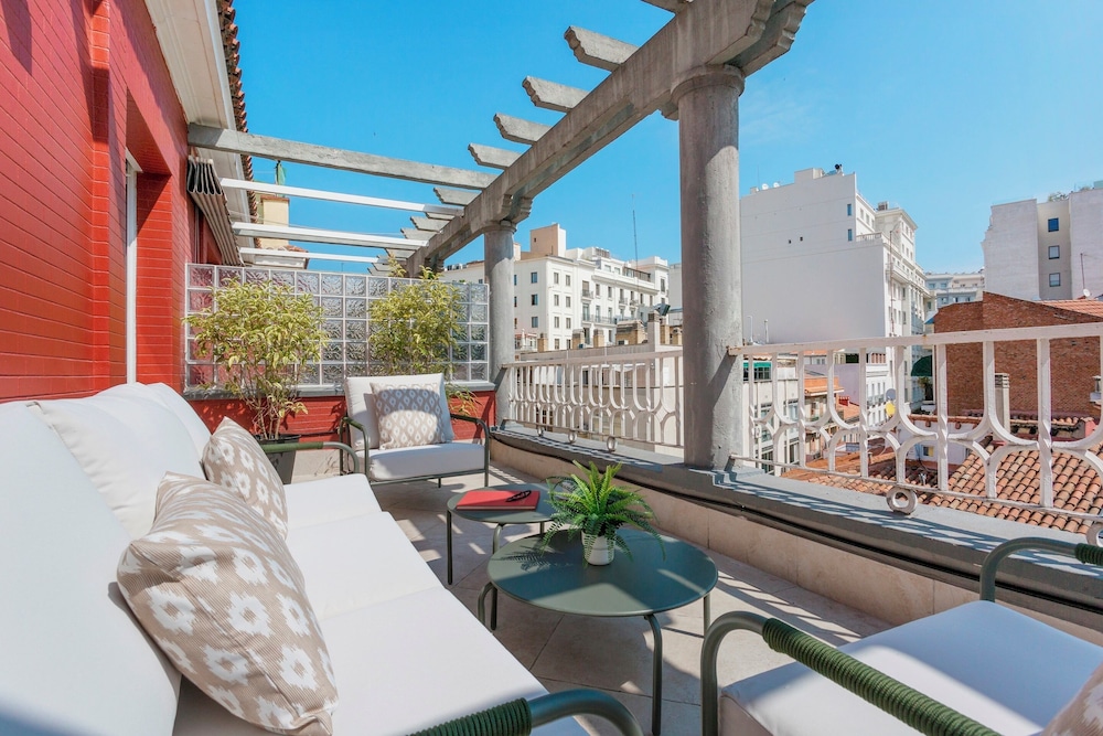 Exclusive 4BD Apartment. Abada