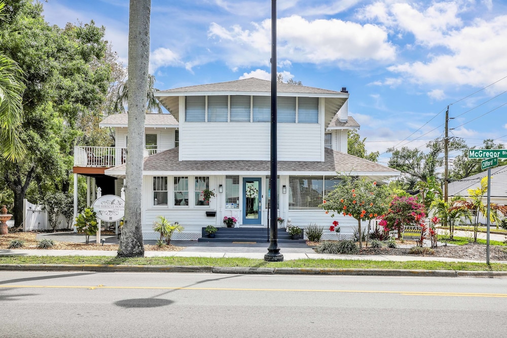 Hibiscus House Bed Breakfast Seashell Room