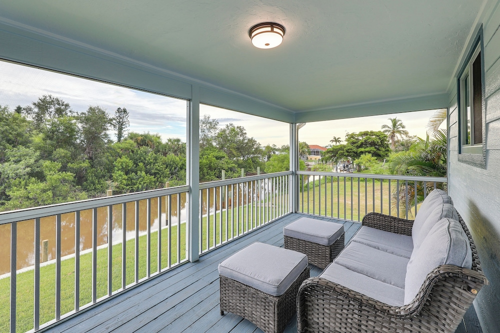 Dock + Canal View: Tranquil Escape in Punta Gorda