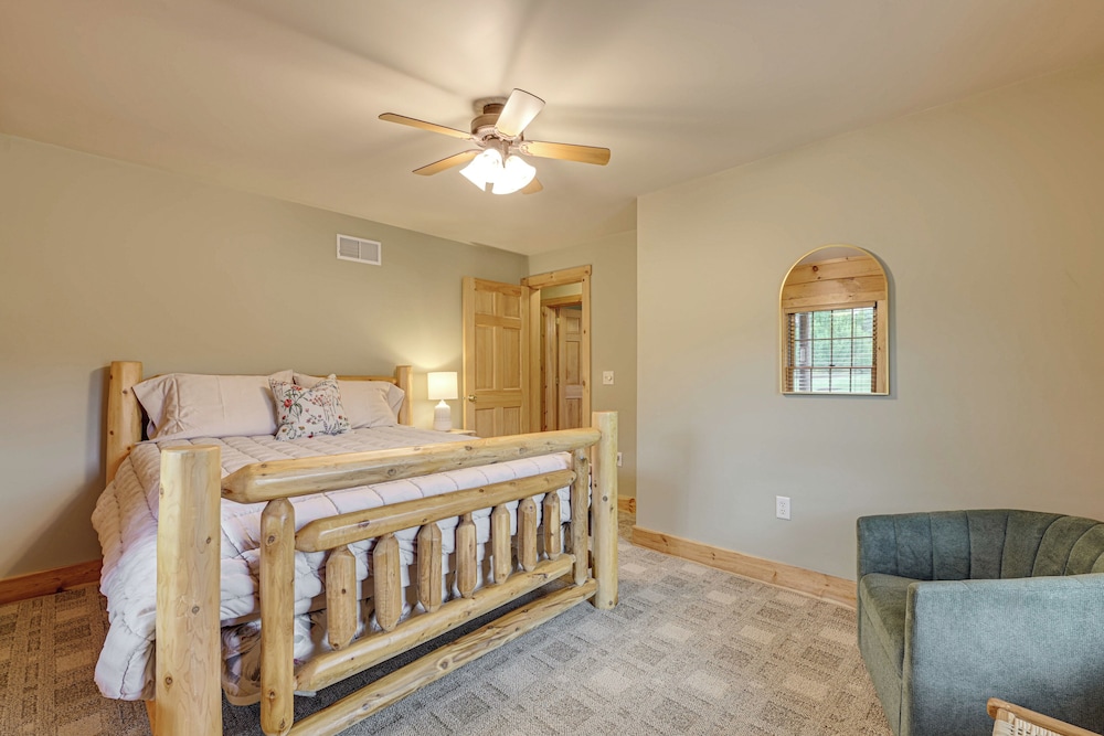 Game Room + Fire Pit: Sprawling Westfield Retreat!