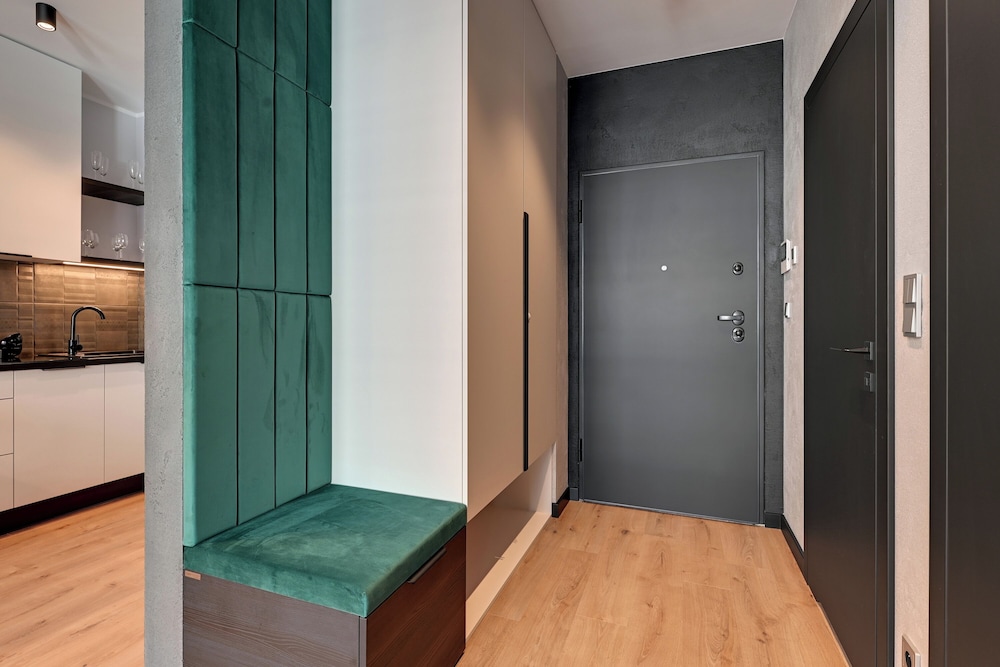 Doki Living - Foodhall & Parking by Downtown Apartments
