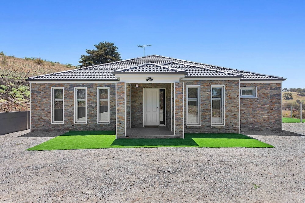Unwind Bulla Hill Heights Retreat