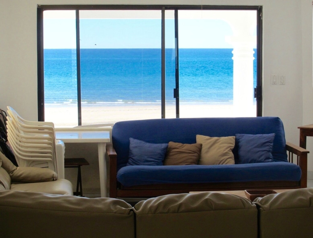 Playa Encanto Scenic Gem Ocean Front Home