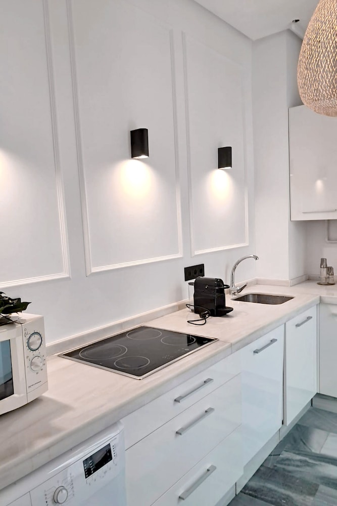 Modern Apartment in Seville. Corral del Rey II