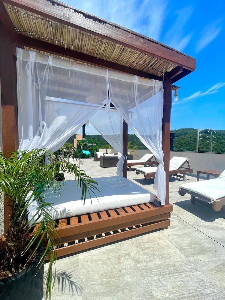 Residencial Beach Palace