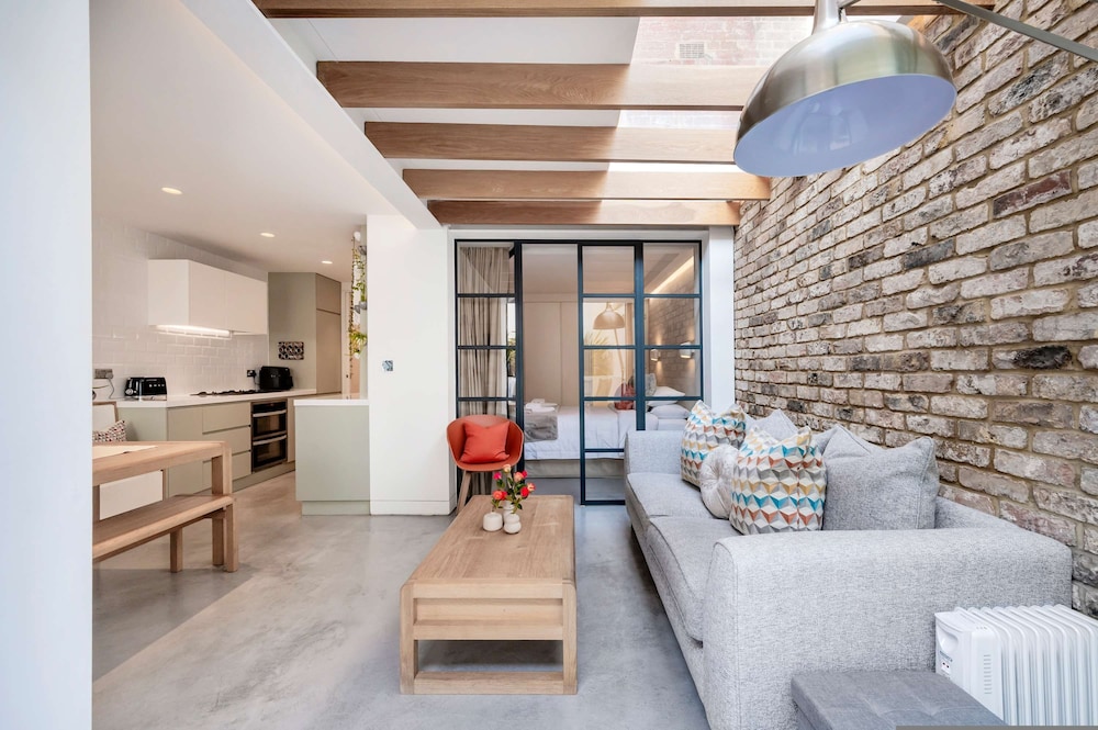 The Portobello Star - by Out of Office Lifestyle