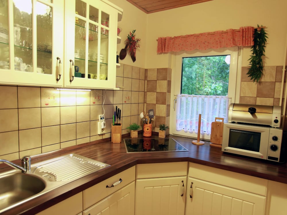 Attraktives Ferienhaus mit Kamin in Waltershausen view 5