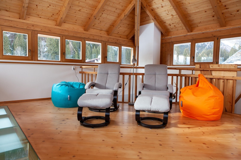 Chalet Leutasch With Ski Trail & Mountain Views