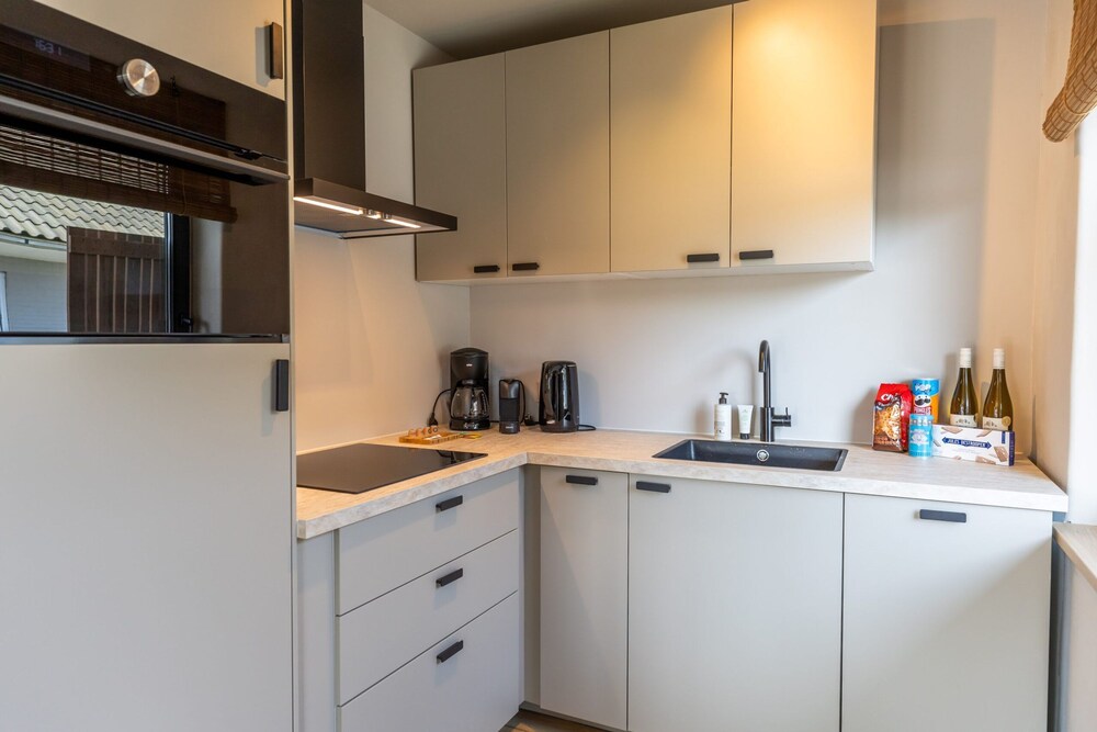 Recently Renovated Family Home Near the sea
