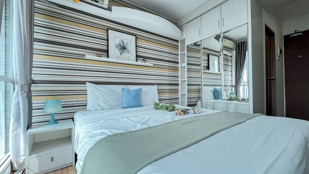 Neat Studio Room At Tifolia Apartment
