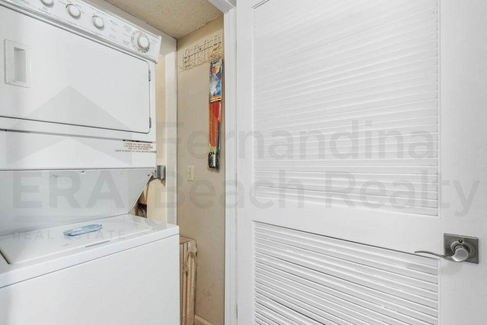 667 Amelia By The Sea 3 Bedroom Condo