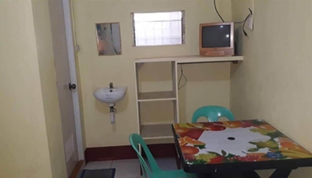 EG Rusiana Lodging House view 3