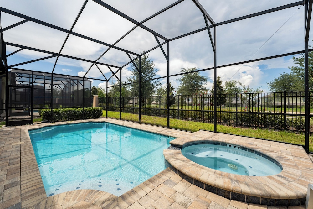 Stunning Sunsets & Private Pool 7BD