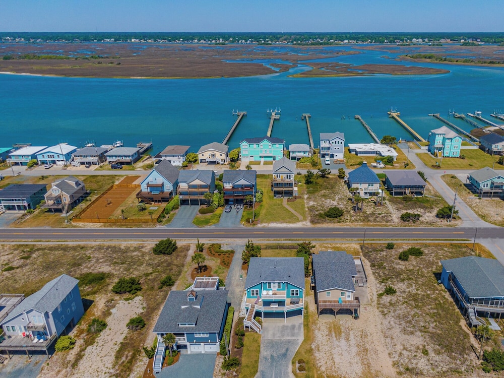 The Water Bear by Topsail Realty