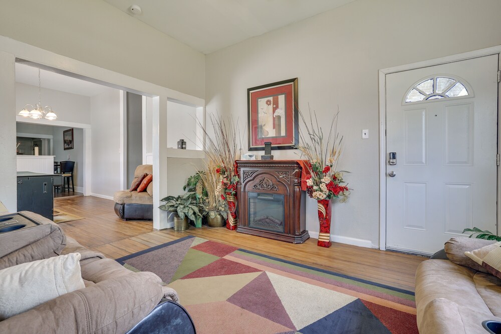 Charming San Antonio Home: 5 Mi to Downtown! view 3