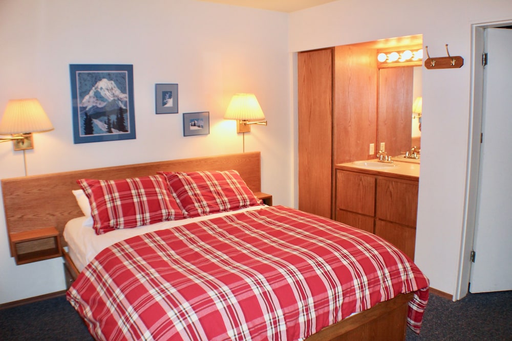 Crystal Chalets Condominiums at Crystal Mountain Ski Resort