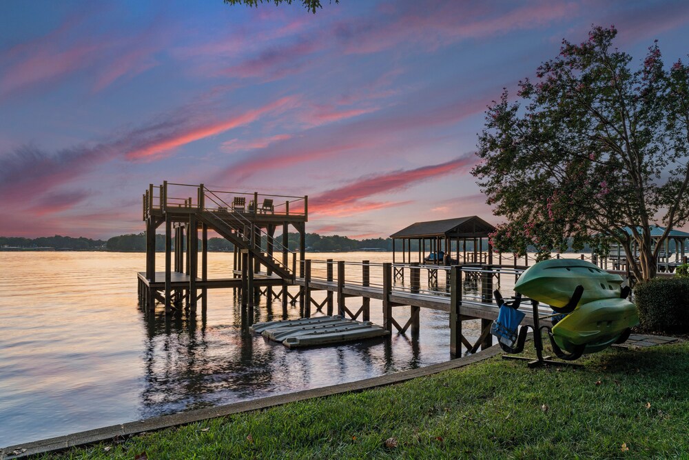 Lakefront Living W/optional Boat Rental