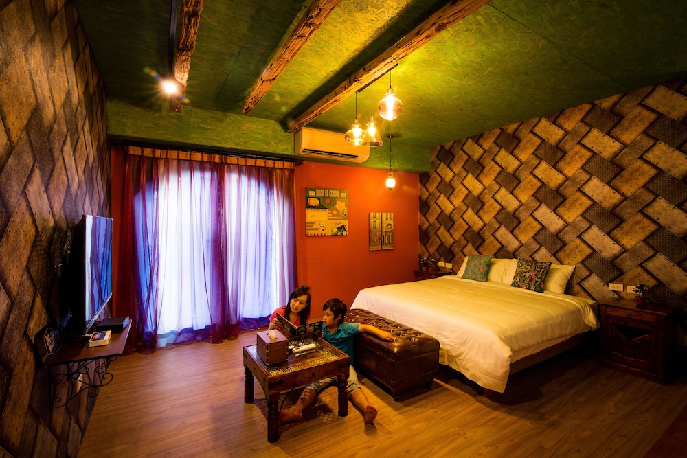 Fly Inn Yilan