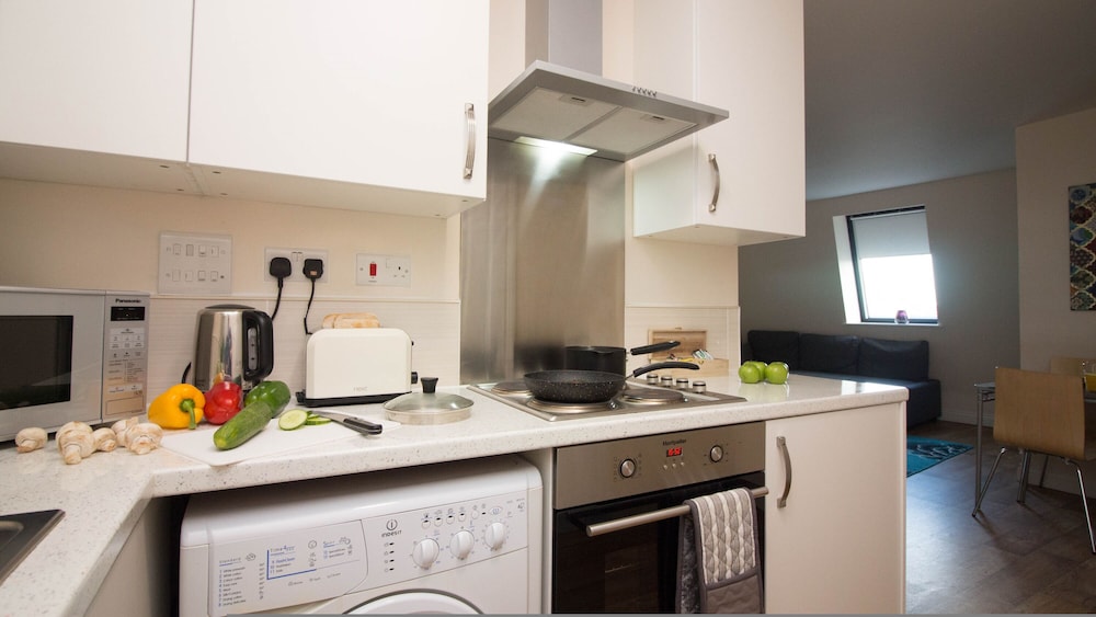 Castle Point Apartments Southampton 19