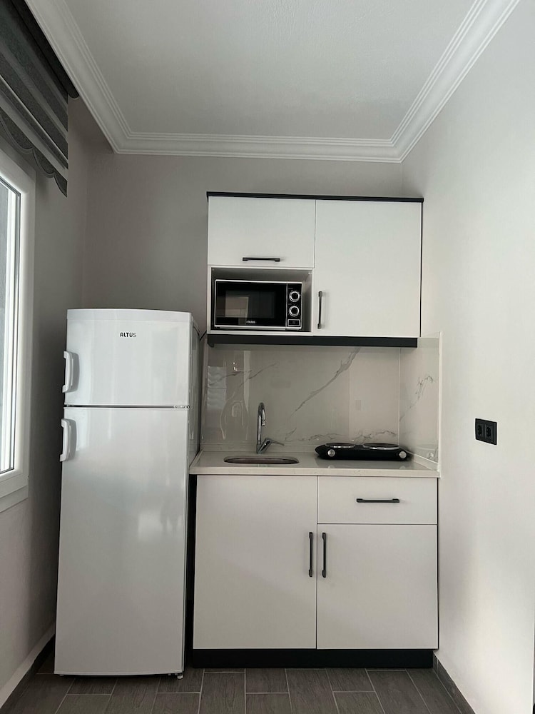 MONİ HOMES