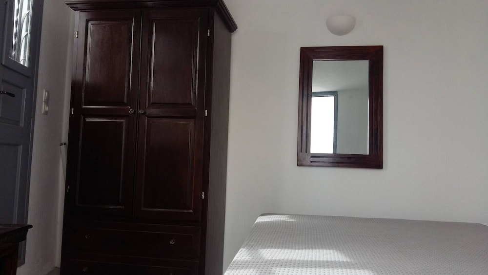 Charming 1705 Castle House in Pirgos Kallistis, Greece