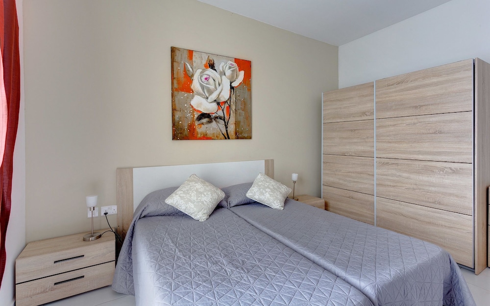Modern Apartment in the Heart of Saint Julian's photo 5