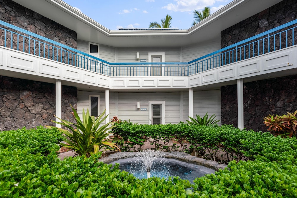 Mauna Loa Village