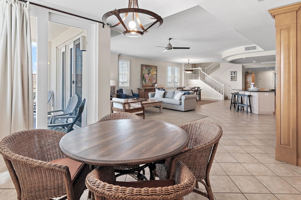 Inn at Crystal Beach 611