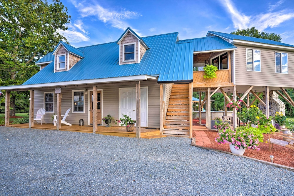 Country-chic Studio w/ Pool  Stable Access! - Property Image 4